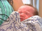 Tin tức - 2 lần thử thai âm tính, người mẹ đến viện vì nghĩ đau ruột thừa và bất ngờ sinh con