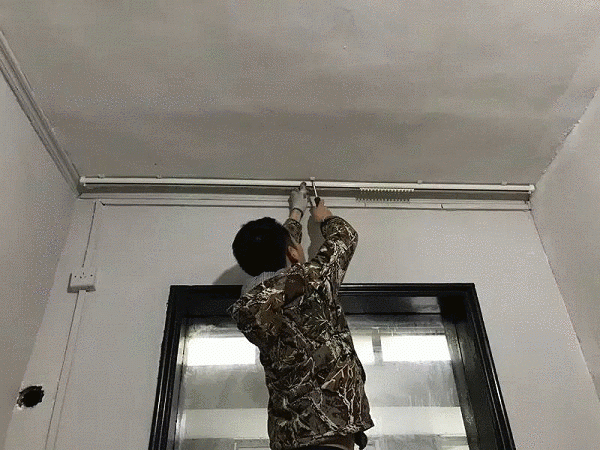 mot thang tu lam het, doi tre “bien” nha cu ngap rac thanh can ho 2 phong ngu tuyet dep - 7