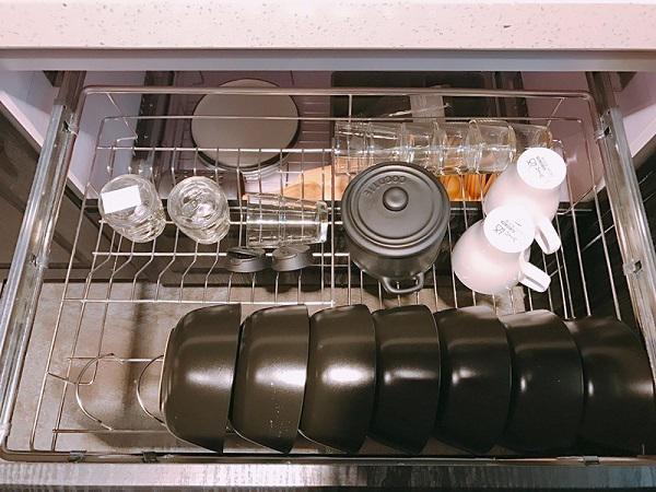 mot thang tu lam het, doi tre “bien” nha cu ngap rac thanh can ho 2 phong ngu tuyet dep - 13