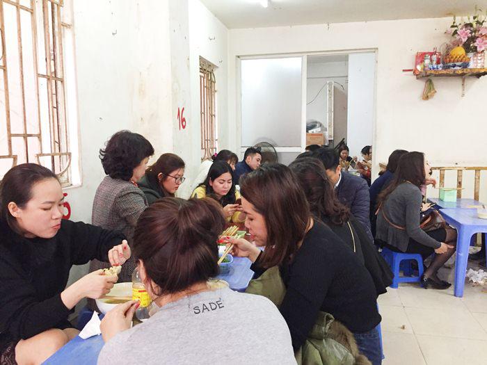 Ghé quán bún chửi Ngô Sĩ Liên thử ăn một bữa no không tiếng... chửi - 8