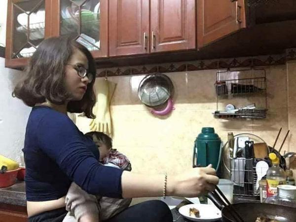 Những bà mẹ siêu nhân: Một tay bế con, tay kia vẫn amp;#34;cân cả thế giớiamp;#34; - 5