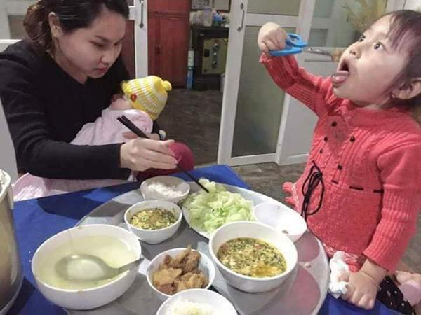 Những bà mẹ siêu nhân: Một tay bế con, tay kia vẫn amp;#34;cân cả thế giớiamp;#34; - 6