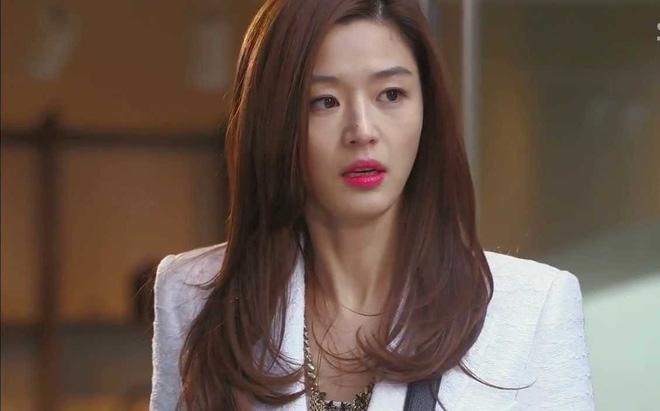 Ôm con đi cấp cứu không một xu dính túi, tôi muốn bỏ quách người vợ tiêu tiền như rác - 1