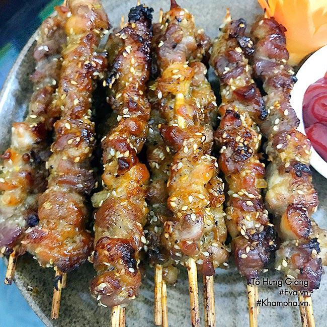 Tuyệt chiêu làm thịt xiên nướng thơm lừng bé ăn thun thút - 7