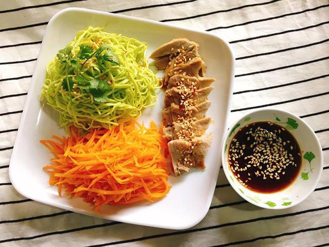 Ghét rửa bát nhưng lại thích lao vào bếp, 9x khoe những bữa cơm độc thân đầy hấp dẫn - 8