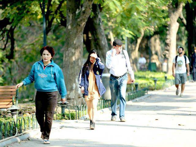 Tin mới thời tiết 11/3: Hà Nội hanh khô, TP.HCM nắng đổ lửa 40 độ C