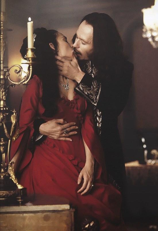 6 chuyện tình mỹ nhân và quái vật si tình khiến triệu khán giả thổn thức - 1