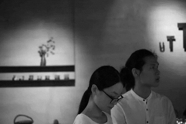 vo chong 8x bo pho ve nui lam gom trong rau, sua nha cu, song binh yen dang nguong mo - 1