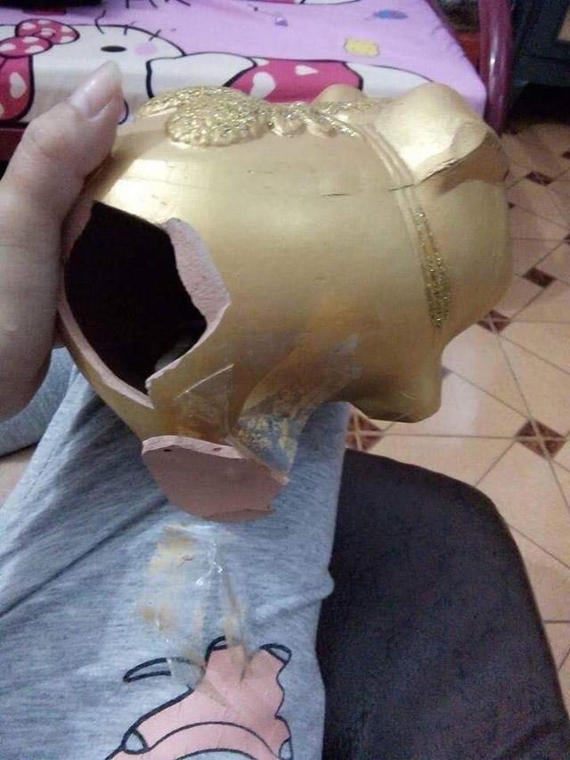 Ai cùng từng có tuổi thơ amp;#34;dữ dộiamp;#34; như thế: Nuôi heo đất rồi khổ sở tìm cách amp;#34;rút ruộtamp;#34; - 4