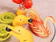 Clip Eva - Mẹo cắt tỉa hoa quả siêu đẹp khiến hội "chị em bạn dì" phải tròn mắt thán phục