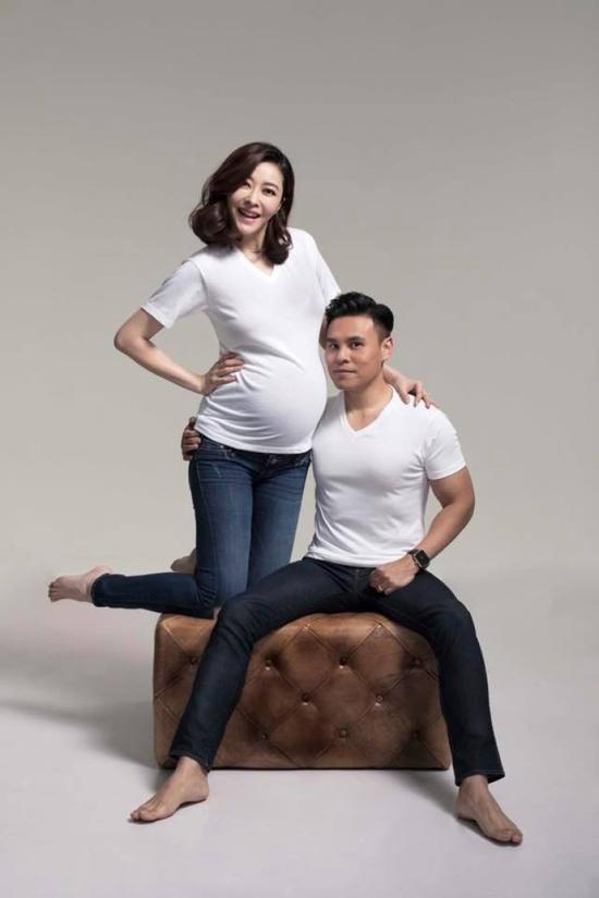 Ngôi sao 24/7: Mỹ nhân Tân Cương vừa thành danh đã bị mang tiếng amp;#34;ăn cháo đá bátamp;#34; - 3