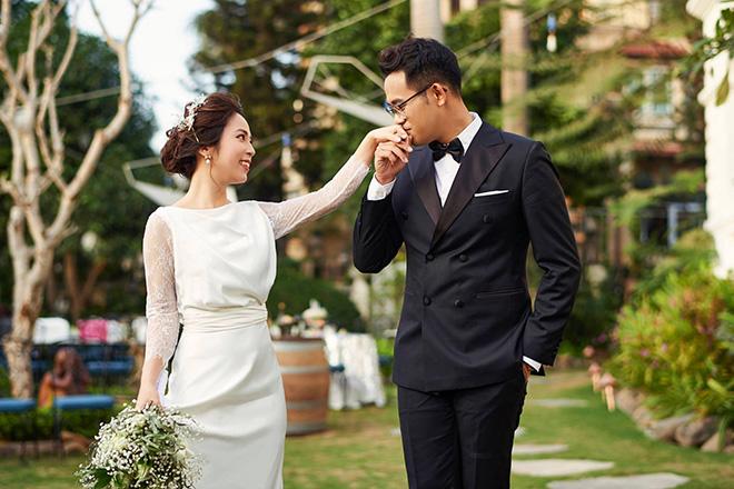 Ảnh cưới lung linh của MC amp;#34;Chúng tôi là chiến sĩamp;#34; Đức Bảo cùng nữ biên tập viên - 2
