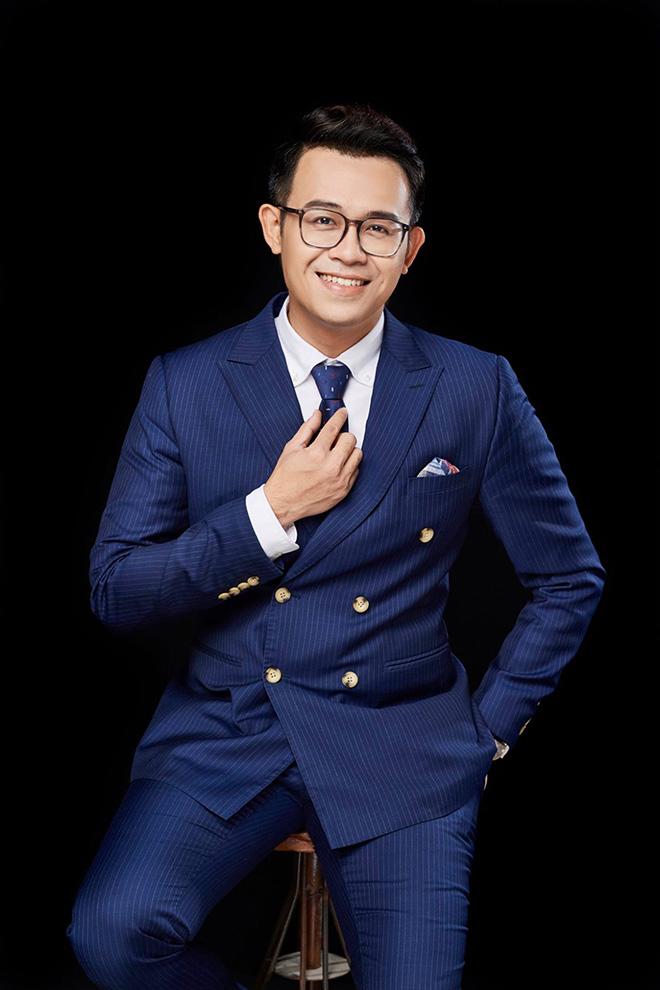 Ảnh cưới lung linh của MC amp;#34;Chúng tôi là chiến sĩamp;#34; Đức Bảo cùng nữ biên tập viên - 4