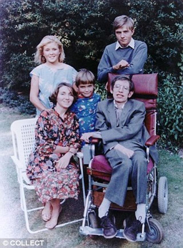 Chuyện tình của thiên tài Stephen Hawking với người vợ đầu tiên: Khi tình yêu vượt qua cả cái chết - 3