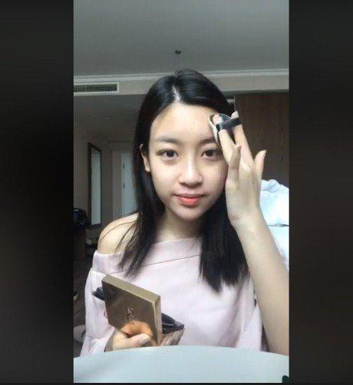 Hội chị em mê mệt với livestream hướng dẫn trang điểm của hoa hậu Đỗ Mỹ Linh - 5