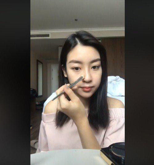 Hội chị em mê mệt với livestream hướng dẫn trang điểm của hoa hậu Đỗ Mỹ Linh - 7