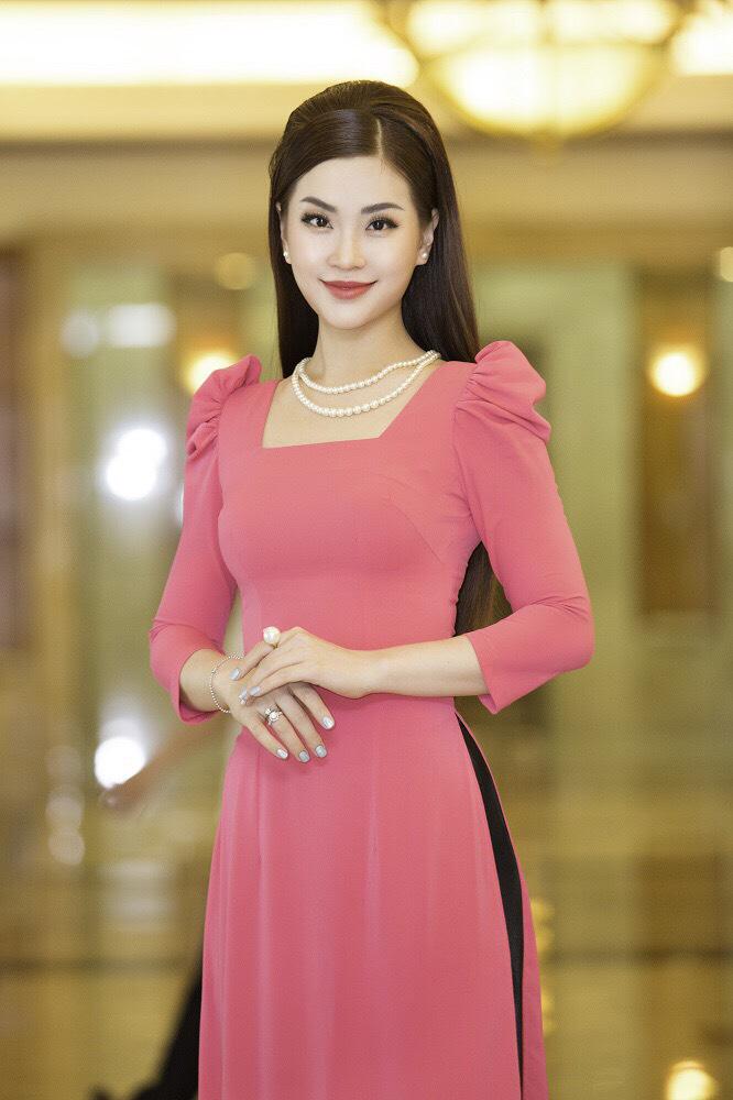 Kỳ Duyên, Huyền My hội ngộ lộng lẫy trên thảm đỏ Hoa hậu Việt Nam 2018 - 7