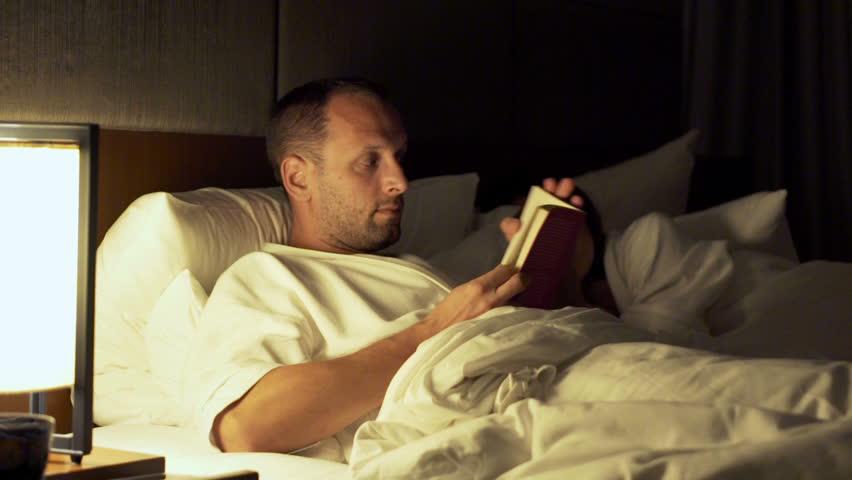 Rước bệnh tật đầy người vì thói quen dùng điện thoại vào ban đêm - 3