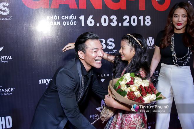 Trương Ngọc Ánh đưa con gái đến chúc mừng chồng cũ ra mắt phim mới - 3