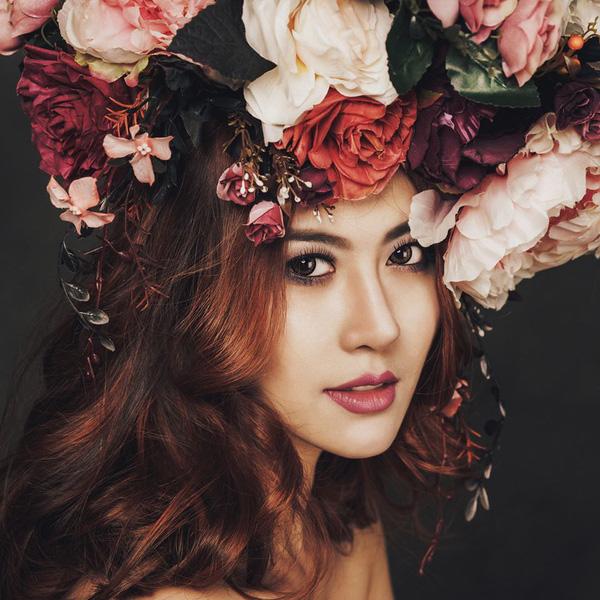 Cằm nhọn, môi tều và mặt sưng phù cứ như đúc từ một khuôn của amp;#34;Hội chị emamp;#34; Kỳ Duyên! - 13