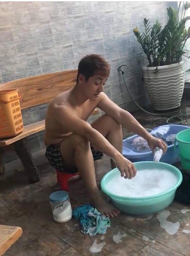 Đăng Khôi nói về clip cởi trần giặt đồ: amp;#34;Tôi không hề biết vợ quay, không muốn mọi người thấyamp;#34; - 1