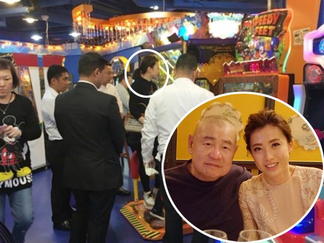 Tỷ phú Hong Kong già yếu đi lại khó khăn, vợ ba kém 28 tuổi được vệ sĩ vây kín