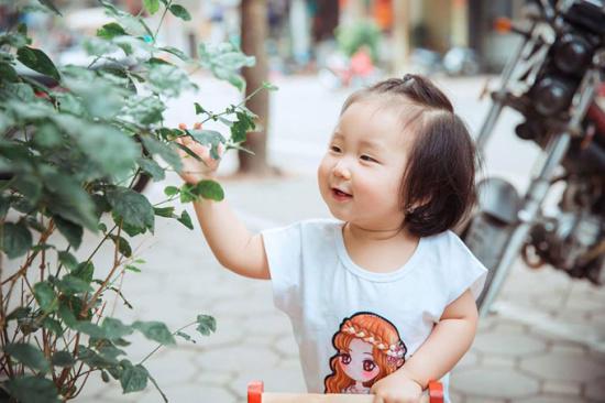 Bà xã Tuấn Hưng dành lời yêu thương cho con gái nhân dịp sinh nhật - 2