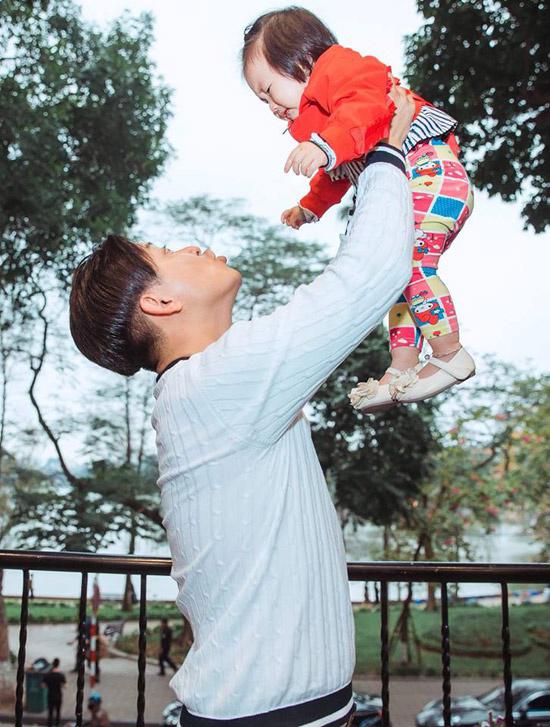 Bà xã Tuấn Hưng dành lời yêu thương cho con gái nhân dịp sinh nhật - 3