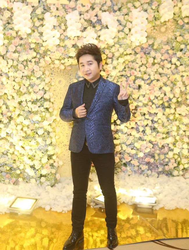 Hari Won, Đàm Vĩnh Hưng hội ngộ trong đám cưới Tố Ny và chồng cơ phó hàng không - 9