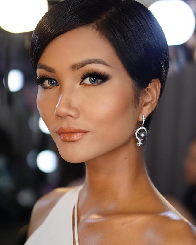 Đã đến lúc Hoa hậu Hamp;#39;Hen Niê thay đổi kiểu tóc trước khi tham gia Miss Universe 2018! - 1