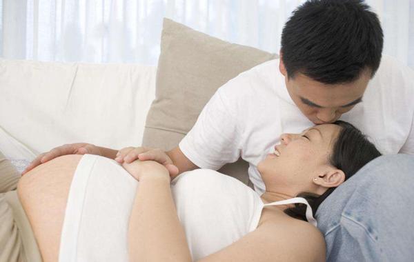 Mang thai thời amp;#34;ông bà anhamp;#34;, mẹ chồng ngủ cùng con dâu, cấm tiệt “chuyện ấy” 3 tháng đầu - 2