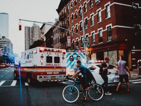 Phản ứng của tài xế các nước khi gặp xe cứu hỏa