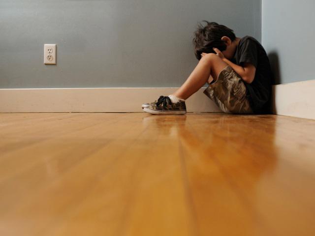 Những dấu hiệu sớm phát hiện trẻ tự kỷ bố mẹ cần biết