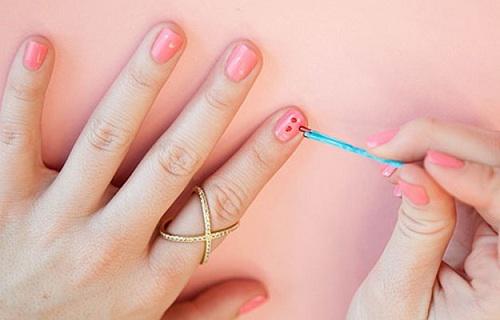 Tạo kiểu tóc với kẹp tăm những năm 2000 bất ngờ quay trở lại, gái trẻ liệu có muốn thử? - 5