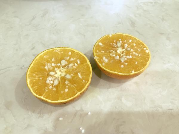 Trị ho cho cả mẹ và con bằng cam muối nướng, mẹ Hà Nội được khen hết lời - 2