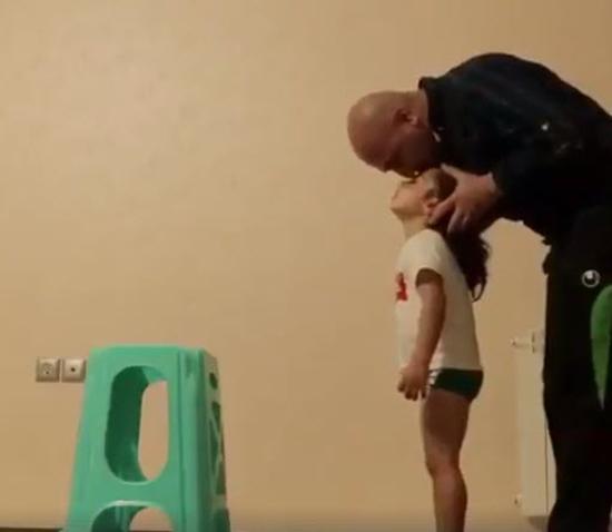 Muốn con thành công từ việc nhỏ nhất, cha mẹ hãy học theo cách của ông bố này! - 3