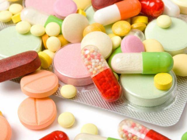 Bé gái bỗng bỏng nặng toàn thân sau khi uống thuốc tại phòng khám tư