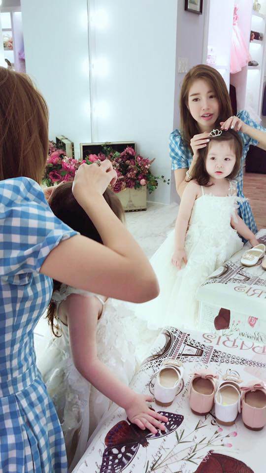 Mẹ 2 con Elly Trần chứng minh amp;#34;điểm 10amp;#34; về cách nuôi dạy con ngoan - 1