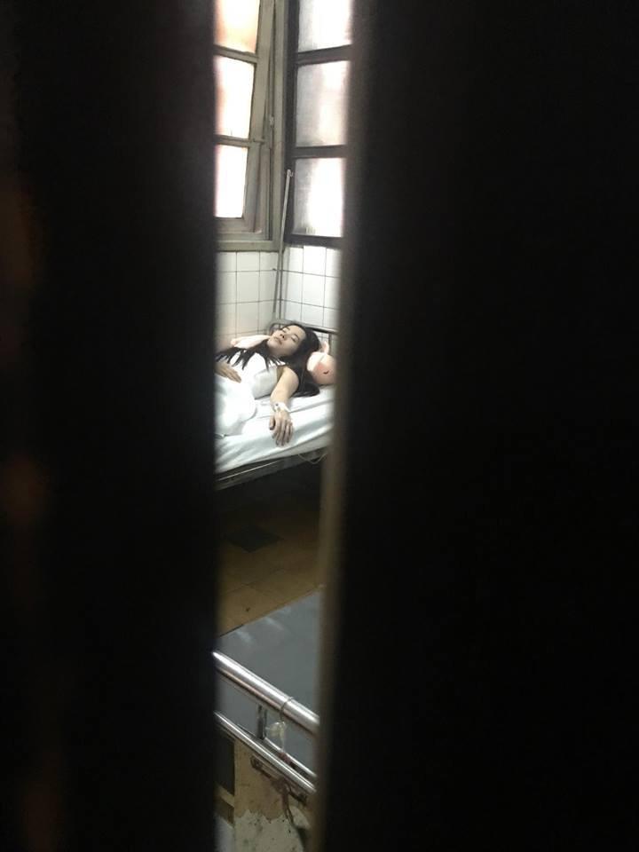 Clip: Nam Em lên núi, gượng cười ngồi nghe người đàn bà đặc biệt tâm sự chuyện tình yêu - 5