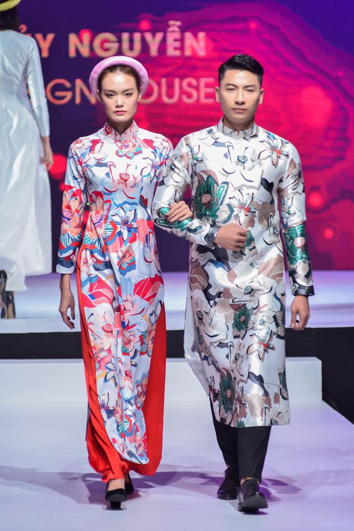 Angela Phương Trinh diện áo dài 100 triệu bung lụa làm Vedette trong BST hoa Sen - 8