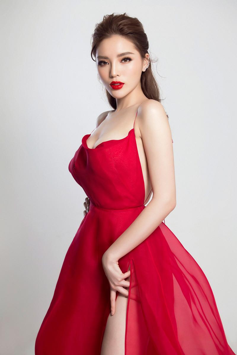 4 năm sau đăng quang, Hoa hậu Kỳ Duyên mới chịu khoe vòng một bốc lửa - 5