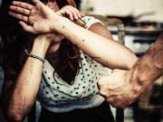 Eva tám - Từ chuyện người vợ bị chồng cũ tạt axit bỏng mặt: Phụ nữ ra đi đừng quay trở lại!