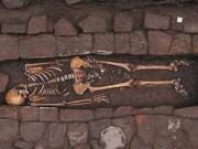 Tin tức - Bí ẩn chuyện người mẹ sinh con trong quan tài sau khi chôn cất