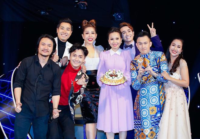 Chồng và 2 con gái đáng yêu đến tận trường quay để tạo điều bất ngờ cho Cẩm Ly - 10