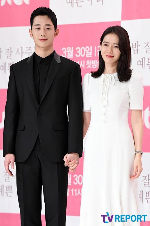 Không ngờ câu nói amp;#34;người chị mua đồ ănamp;#34; của Song Hye Kyo và Song Joong Ki lại thành phim - 1
