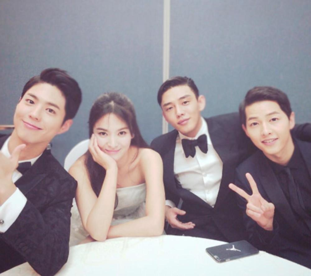 Không ngờ câu nói amp;#34;người chị mua đồ ănamp;#34; của Song Hye Kyo và Song Joong Ki lại thành phim - 3