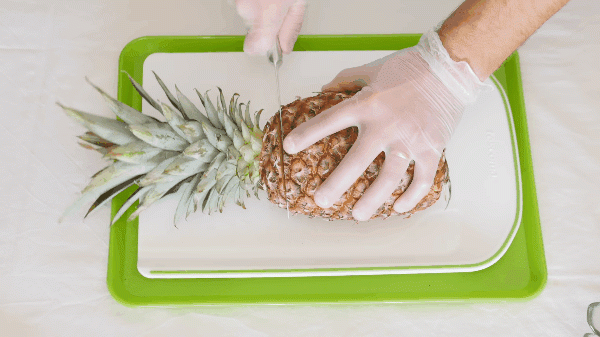 Mẹ chồng amp;#34;tròn mắtamp;#34; với tài bổ dứa của con dâu bằng 3 mẹo đơn giản mà đẹp này - 1