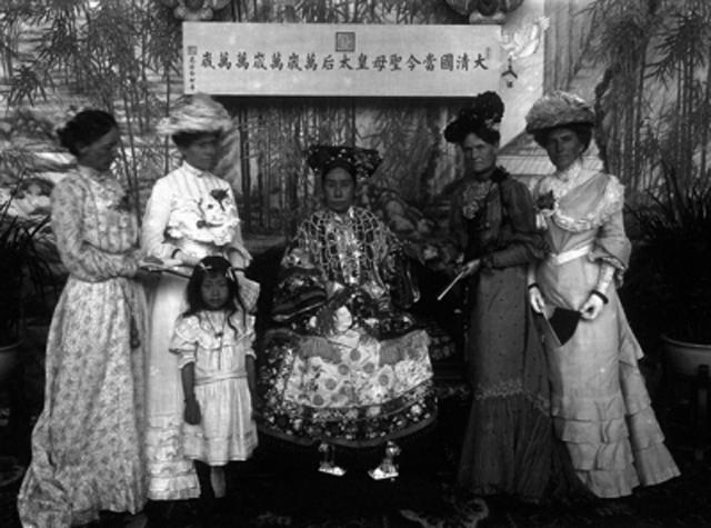 Từ Hy Thái Hậu: Giật mình với bữa cơm xa hoa, chỉ tắm thôi cũng cầu kỳ tốn kém - 4