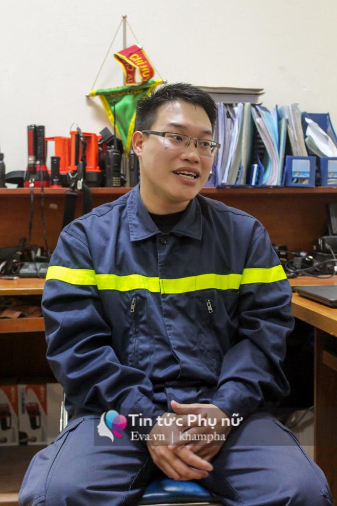 gap go nguoi linh cuu hoa voi la thu huong dan thoat hiem “chuan khong can chinh” gay sot - 3