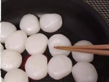 Kinh hãi món ăn như đang “gào thét” trước khi bị nướng chín